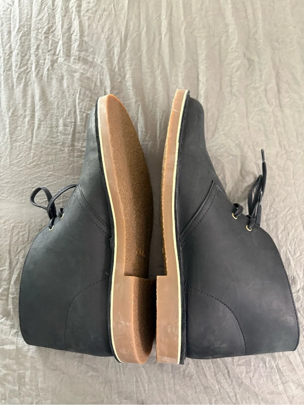 Clarks Shelton Chukka Boots Black. Size 11.